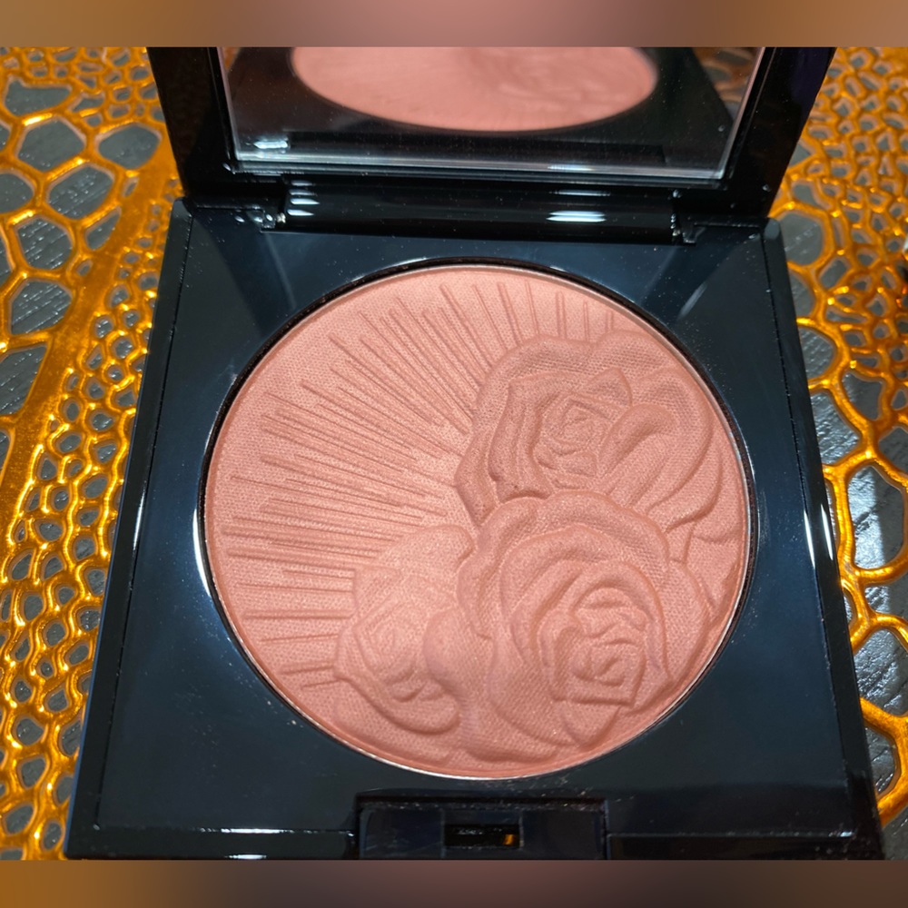 Pat McGrath Skin Fetish: Divine Powder Blush in Nude Venus